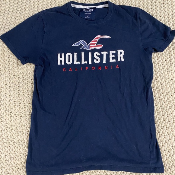 Men’s small hollister graphic tee. - Picture 1 of 2
